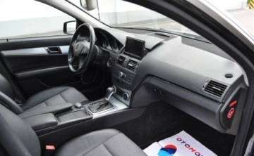 Mercedes Klasa C W204 Kombi T204 1.8 200 CGI BlueEFFICIENCY 184KM 2011 Mercedes-Benz Klasa C 200 CGI Avangarde Automat Benzyna 1.8 Benzyna 183KM, zdjęcie 5