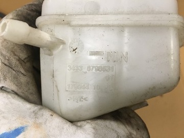 БАЧОК ТОРМОЗНОЙ ЖИДКОСТИ F20 F30 F31