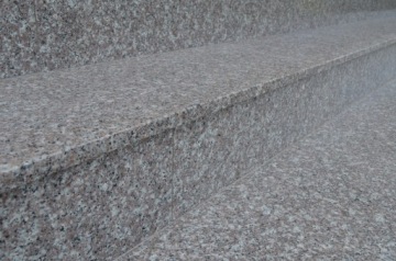 GRANIT G664 KRÓLEWSKI BRĄZ PŁOMIENIOWANY 60X60X2CM