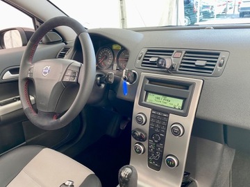 Volvo C30 Hatchback 3d 1.6 D DRIVe 109KM 2008 Volvo C30 https:youtu.bev1s6yTw2U9c 1.6 Diesel 110KM, zdjęcie 17