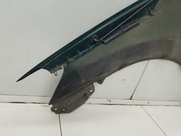 BLATNÍK PRAVÝ PŘEDNÍ TOYOTA AVENSIS VERSO