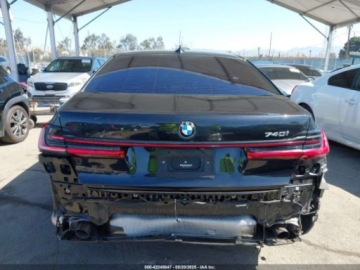 BMW Seria 7 G70 2022 BMW Seria 7 740i 2022 3.0l 3.0 Benzyna 335KM, zdjęcie 4