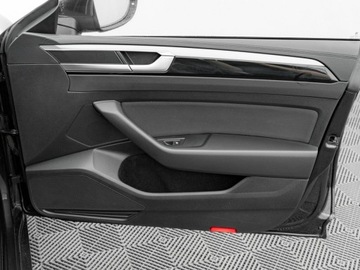 Volkswagen Arteon Fastback Facelifting 2.0 TDI SCR 150KM 2021 Volkswagen Arteon 2.0 TDI Essence DSG Podgrz.f, zdjęcie 28