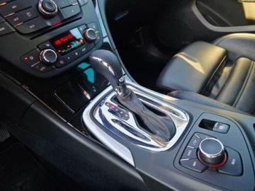 Opel Insignia I Sports Tourer 2.0 CDTI ECOTEC 130KM 2012 Opel Insignia Cosmo___2.0CDTi 130KM Automat___BiXenon LED Wentyle Infinity, zdjęcie 19