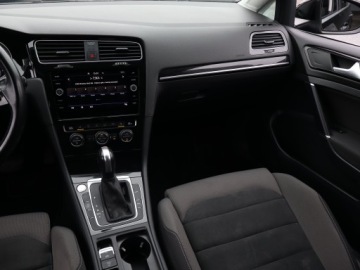 Volkswagen Golf VIII Variant 1.5 eTSI 150KM 2020 VW Golf 1.5 TSI, Salon Polska, Automat, VAT 23%, zdjęcie 7