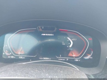 BMW Seria 5 G30-G31 2022 BMW Seria 5 M550i xDrive 2022 4.4l 4.4 Benzyna 523KM, zdjęcie 10