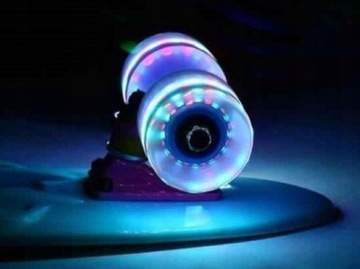 STRONG SKATEBOARD FIZZ BOARD МАЛЕНЬКАЯ 40 СМ СВЕТЯЩИЕСЯ СВЕТОДИОДНЫЕ КОЛЕСА 4 ЦВЕТА