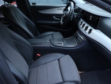 Mercedes Klasa E W213 2020 Mercedes E E 200, Salon Polska, Serwis ASO, zdjęcie 8