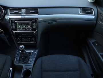 Skoda Superb II Sedan Facelifting 1.4 TSI 125KM 2014 Skoda Superb 1.4 TSI, Salon Polska, Xenon, Klima, zdjęcie 7