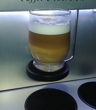 Кофемашина с монетоприемником, кофемашина