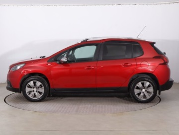 Peugeot 2008 I SUV Facelifting 1.2 PureTech 110KM 2017 Peugeot 2008 1.2 PureTech, Salon Polska, zdjęcie 2