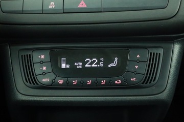 Seat Ibiza IV Hatchback 5d Facelifting 1.2 TSI 105KM 2015 Seat Ibiza 1.2 TSI, Salon Polska, Serwis ASO, zdjęcie 9