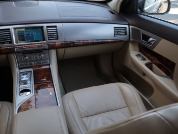 Jaguar XF I Sedan 3.0D V6 210KM 2009 Jaguar XF 3.0 D, 207 KM, Automat, Navi, Xenon, zdjęcie 7