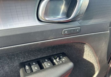 Volvo XC40 2021 Volvo XC 40 Volvo XC 40 T5 AWD Momentum 2.0 Benzyna 247KM, zdjęcie 22