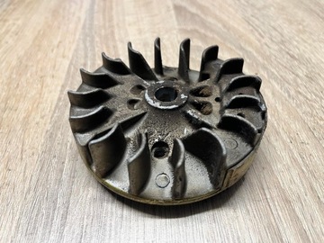 STIHL FS 90 AV МАГНИТНОЕ КОЛЕСО