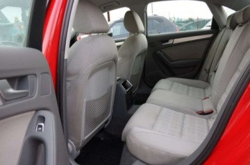 Audi A4 B8 Limousine Facelifting 2.0 TDI 150KM 2015 Audi A4 Limousine 2.0 TDI CR 150 KM, 4x4, Lift, S-Line, Webasto, Hak, GWAR, zdjęcie 26