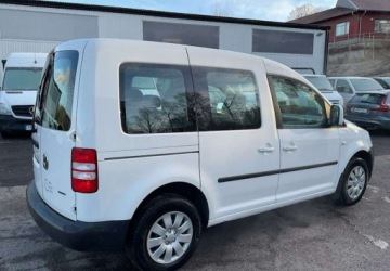 Volkswagen Caddy III Kombi Maxi 2.0 EcoFuel CNG 109KM 2010 Volkswagen Caddy 2.0 MPI 109 KM 5 osobowycena Export 2.0 BenzynaLPG, zdjęcie 5