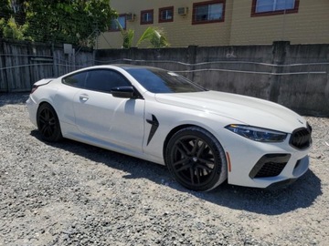 BMW 2022 BMW M8 2022r., 4x4, 4.4L 4.4 Benzyna 617KM, zdjęcie 1