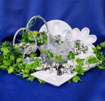 БЕЛАЯ ЯИЧНАЯ ТАРЕЛКА С СЕРЕБРЯНЫМ КРОЛИКОМ