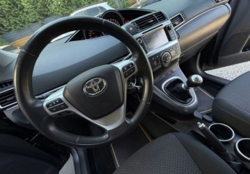 Toyota Verso Minivan 1.8 Valvematic 147KM 2013 Toyota Verso 1.8 147KM FABRYCZNY LAKIER 7 OS manual navi kamera, zdjęcie 21