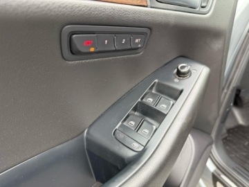 Audi Q5 I SUV 3.2 FSI 270KM 2010 Audi Q5 3.2 FSI S-TRONIC QUATTRO AUTOMAT SKORY XENONY GRZANE FOTELE PANORA, zdjęcie 13