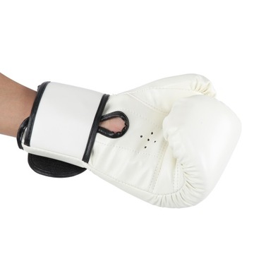 Дышащие боксерские перчатки для взрослых.