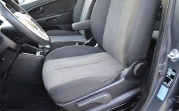 Kia Venga Mikrovan 1.4 DOHC CVVT 90KM 2010 Kia Venga Bezwypadkowe - Niski przebieg - zarejestrowane Faktura Vat marza, zdjęcie 6