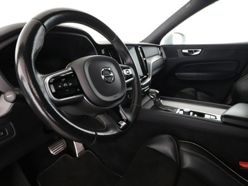 Volvo XC60 II Crossover D4 190KM 2018 Volvo XC 60 GRATIS! Pakiet Serwisowy o wartości, zdjęcie 13
