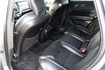 Volvo XC60 II Crossover D3 150KM 2018 Volvo XC 60 R-Design Czujniki park. Tempomat Klima 2strefowa HAK FV23, zdjęcie 10