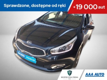 Kia Ceed I Hatchback 5d Facelifting 1.6 CRDi VGT 128KM 2012 Kia Ceed 1.6 CRDi, Salon Polska, Klima