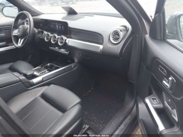 Mercedes GLB 2023 Mercedes-Benz GLB 250 2023 2.0 Benzyna 221KM, zdjęcie 9