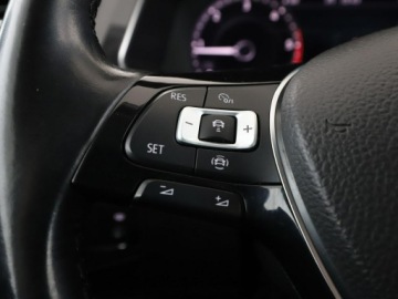 Volkswagen Tiguan II SUV 2.0 TDI 150KM 2018 Volkswagen Tiguan 2.0 TDI Automat 4Motion Highline, zdjęcie 35