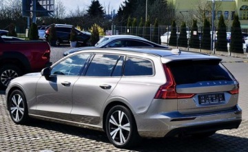 Volvo V60 II  2020 Volvo V60 Volvo V60 B3 B Geartronic Momentum 2.0 Benzyna 163KM, zdjęcie 5