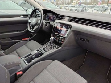 Volkswagen Passat B8 Limousine Facelifting 2.0 TDI SCR 150KM 2021 Volkswagen Passat VatMarzaVirtual CockpithakACC kameraod DealeraRata od 90, zdjęcie 11