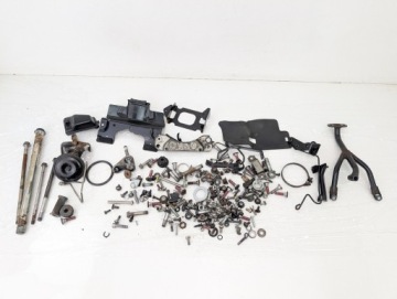 KAWASAKI VERSYS 650 10-14 ВИНТЫ МИКС КРЕПЛЕНИЕ КЛАКСОНА