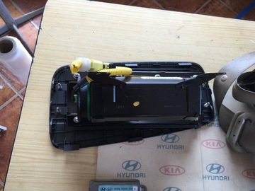 HYUNDAI TUCSON I 04-10 ULOŽENÍ PÁSY EVROPA BÉŽOVÉ