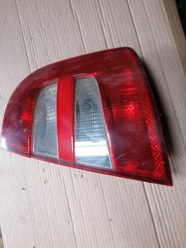 6Y6945096 LAMPA PRAWA SKODA FABIA SKODA