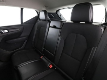 Volvo XC40 Crossover 2.0 T4 190KM 2018 Volvo XC 40 2.0T4 Automat Momentum Nawigacja, zdjęcie 16