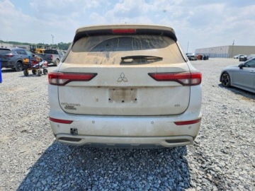 Mitsubishi Outlander III 2022 Mitsubishi Outlander 2022 MITSUBISHI OUTLANDER SE 2.5 Benzyna 181KM, zdjęcie 3