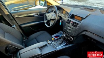 Mercedes Klasa C W204 2007 Mercedes-Benz Klasa C 220CDI 170 km niski przebieg 2.1 Diesel 170KM, zdjęcie 29