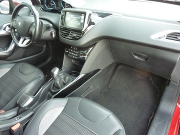 Peugeot 2008 I SUV Facelifting 1.2 PureTech 110KM 2016 Peugeot 2008 POLSKI, zdjęcie 15