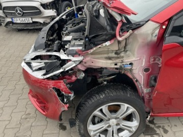 Peugeot 208 I Hatchback 5d Facelifting 1.2 PureTech 82KM 2018 Peugeot 208 Klimatyzacja Kamera, zdjęcie 3