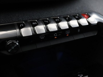 Peugeot 3008 II Crossover 1.2 PureTech 130KM 2018 Peugeot 3008 Crossway alcantara virtual navi, zdjęcie 29