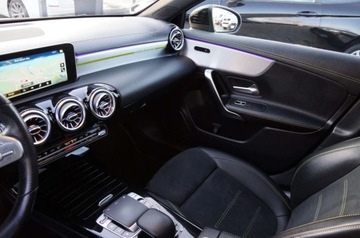 Mercedes Klasa A W177/V177 Hatchback 1.5 180d 116KM 2018 Mercedes-Benz Klasa A 1.5 Diesel 115 KM, Pakiet AMG, Navi, Kamera, Full LE, zdjęcie 21