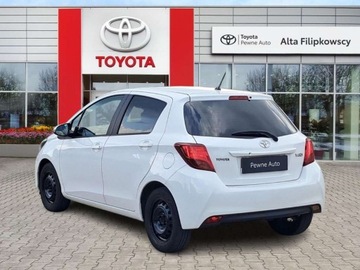 Toyota Yaris III Hatchback 5d Facelifting 1.4 D-4D 90KM 2015 Toyota Yaris Yaris 1.4 D-4D 90KM, salon Pl 1.4 Diesel 90KM, zdjęcie 4