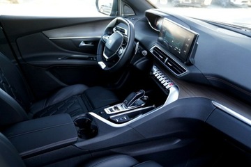 Peugeot 5008 II Crossover Facelifting 1.6 PureTech 180KM 2023 Peugeot 5008 GT kamera Skora adc NawI, zdjęcie 18