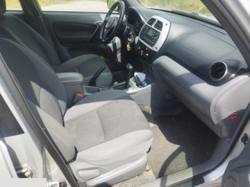 Toyota RAV4 II 2.0 i 16V 150KM 2003 Toyota RAV4 2.0 VVT-i 4x4 150KM 2003r Ładne i zadbane auto!, zdjęcie 12