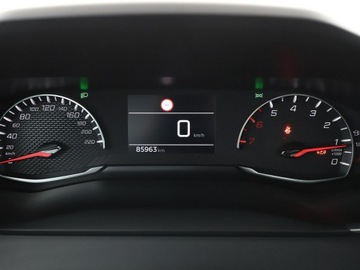 Peugeot 2008 II SUV 1.5 BlueHDi 110KM 2021 Peugeot 2008 navi klima auto czujniki parkowania, zdjęcie 21
