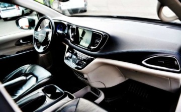 Chrysler Pacifica II 3.6 V6 291KM 2021 Chrysler Pacifica LPG - BRC , 8 miejsc, Zadbana 3.6 BenzynaLPG 291KM, zdjęcie 5