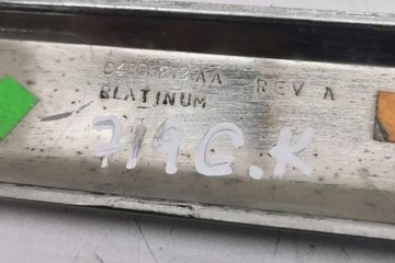 LIŠTA ZADNÍCH LEVÝCH DVEŘE JEEP COMMANDER (XK XH) 55156847AC 3.0L DIESEL